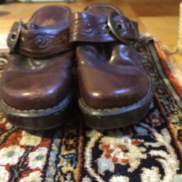 Women's Born Clogs - Picture 3 of 4