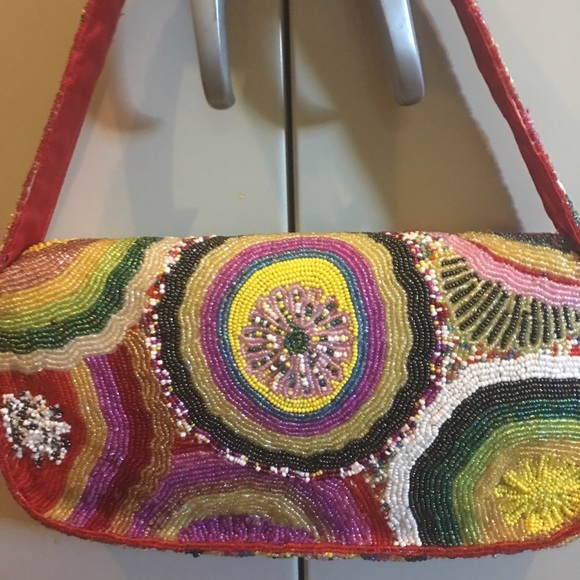 One a kind Cache beaded purse - Picture 2 of 4
