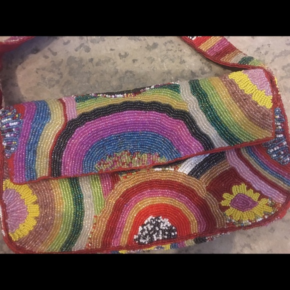 One a kind Cache beaded purse - Picture 3 of 4