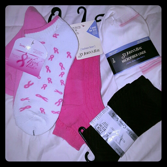 BUNDLE OF SOCKS. NWT, BUT NO PRICE ON CANCER AWARE