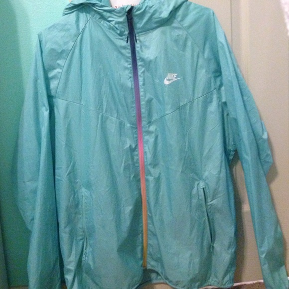 Nike windbreaker