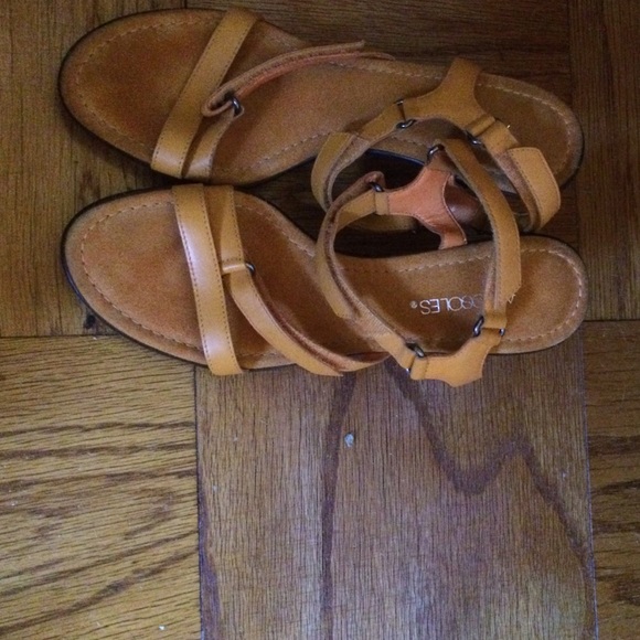 Aerosoles heels - Picture 1 of 4