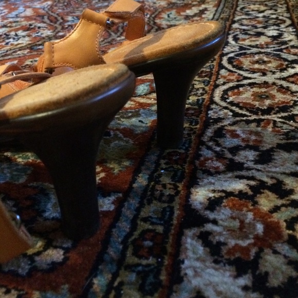 Aerosoles heels - Picture 4 of 4