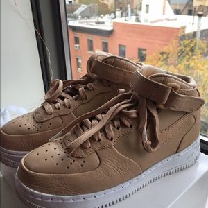 AF1s Tan