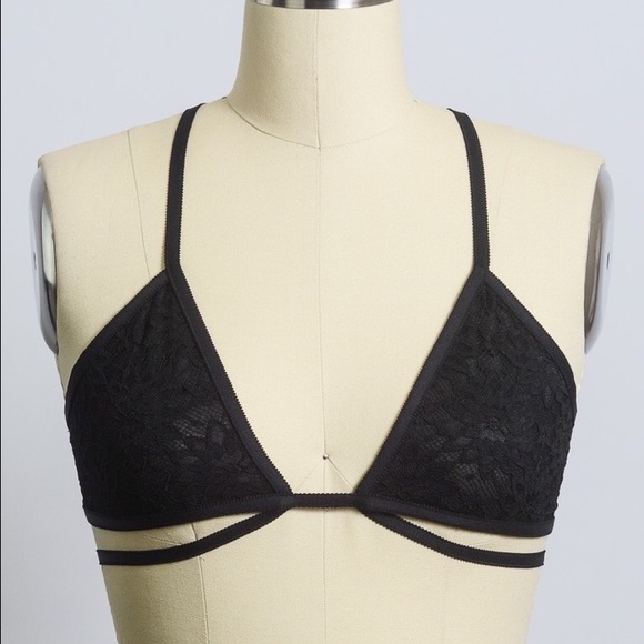 LAST ONE 🎉 Strappy Floral Lace Bralette 💣 - Picture 3 of 4