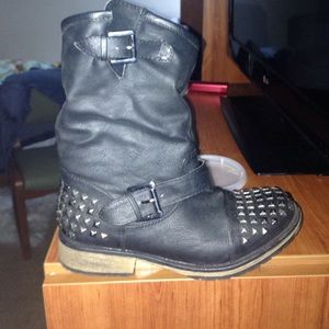 Studded fall boots