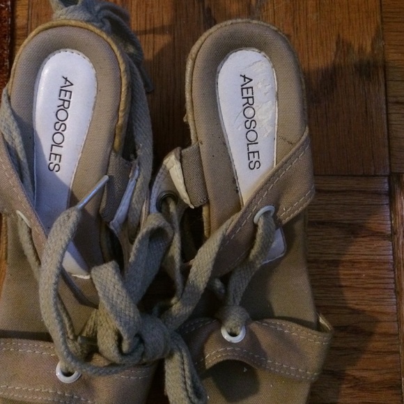 Women's Aerosoles Over The Drill Heels - Picture 4 of 4