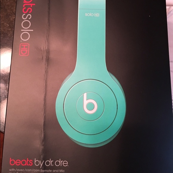 Beats by Dre Solo. NIB . Teal. never used