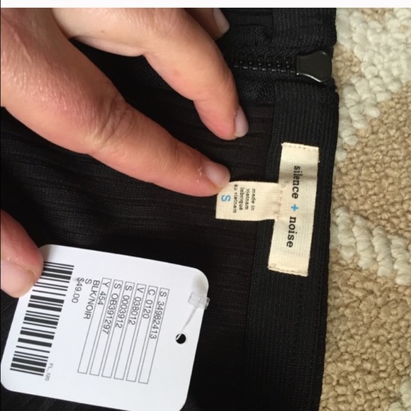 Silence + Noise Black pencil skirt - Picture 4 of 4