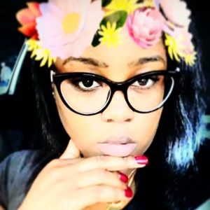 Meet your Posher, Markeycia