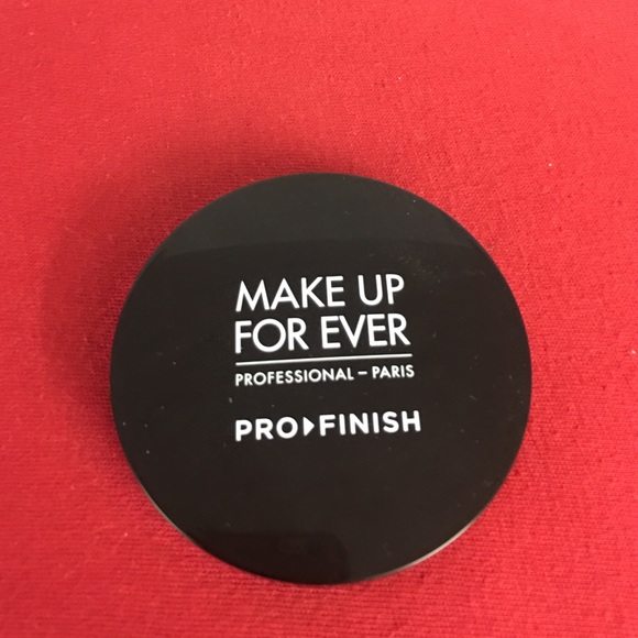 Makeup Forever Pro Finish Powder Foundation