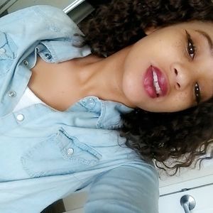 Meet your Posher, Monet