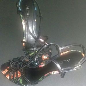 Woman's Shoes