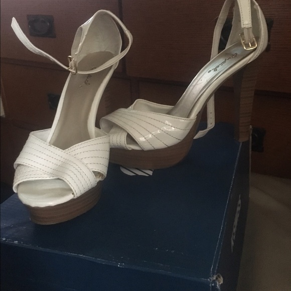Heels - Picture 1 of 1