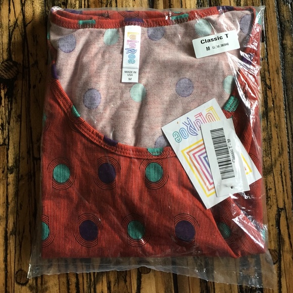 LulaRoe Classic Tee