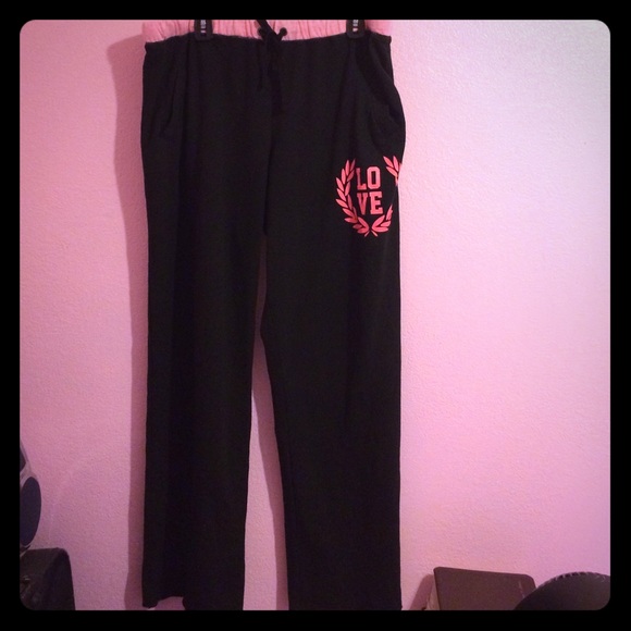 PINK sweat pants 💕🎀