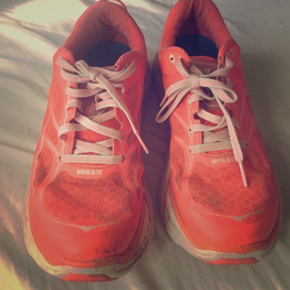 HOKA Clifton 2