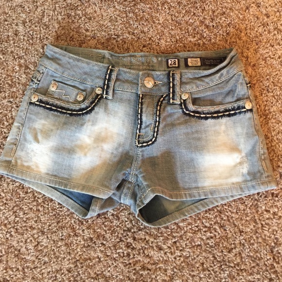 Miss Me Shorts Size 28