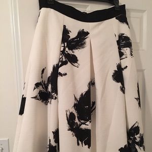 White House Black Market ivory w/black flowers