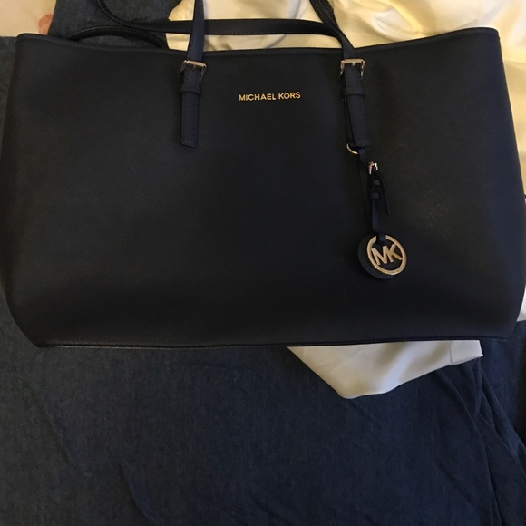 Michael Kors Jet Set Shoppe
