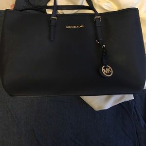 Michael Kors Jet Set Shoppe