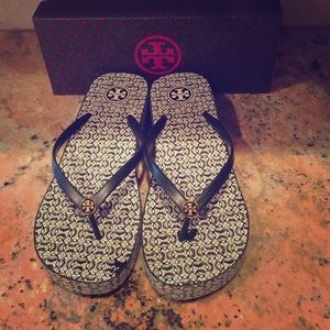 Tory Burch Thandie Wedge FlipFlop Sz 11
