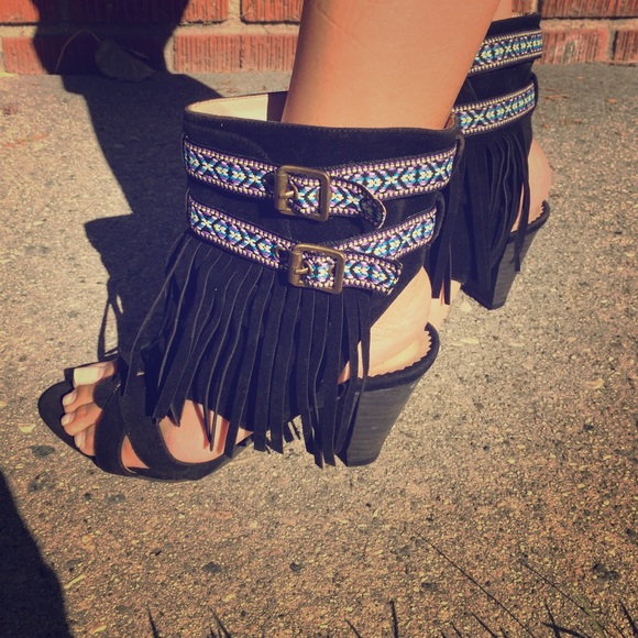 Shoes - Black fringe shoes