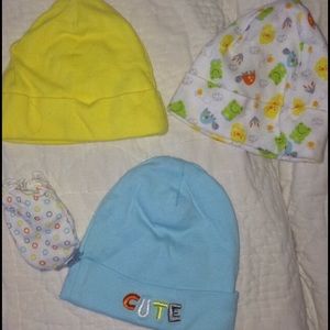 Baby hats and mittens