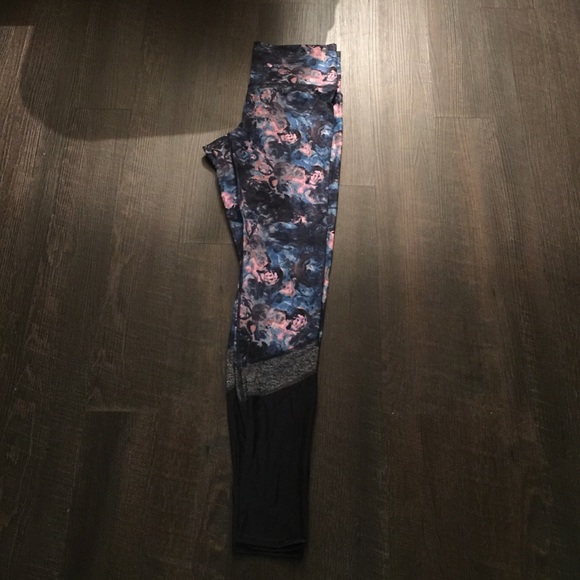 Lululemon mesh leggings