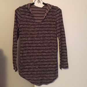Bundle 2 maternity sweaters
