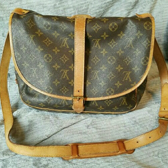 RESERVED FOR @tiachanel ONLY Saumur 35