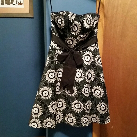 White House Black Market strapless dress