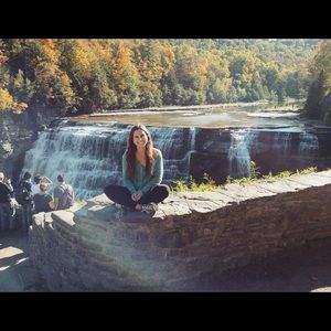 Meet your Posher, Hannah