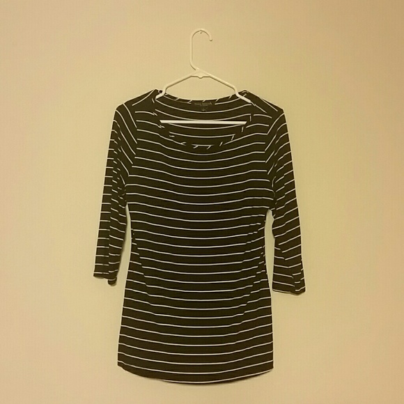 Quarter length sleeve shirt