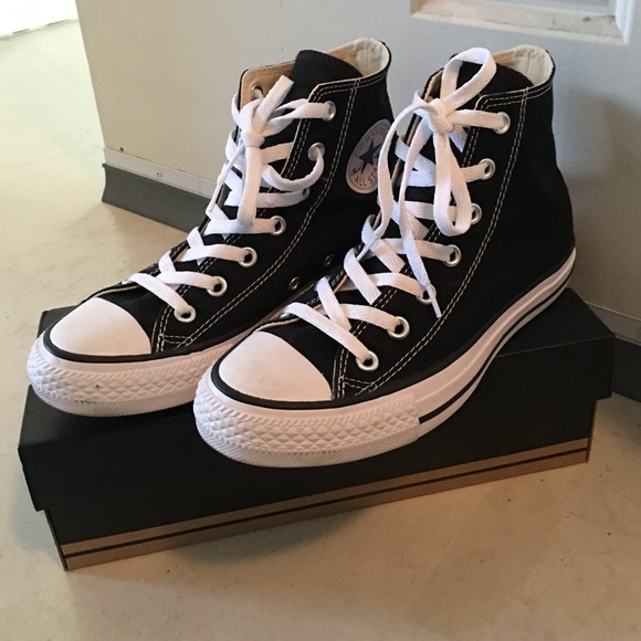 ‼️WORN ONCE‼️Converse shoes