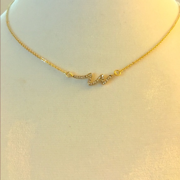 NEVER BEEN WORN! Gold wave necklace 💋