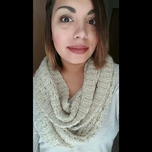 Meet your Posher, Monique