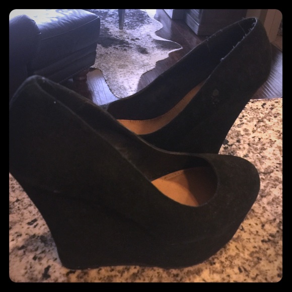 Steve Madden suede platform wedge pumps