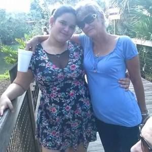 Meet your Posher, Becca