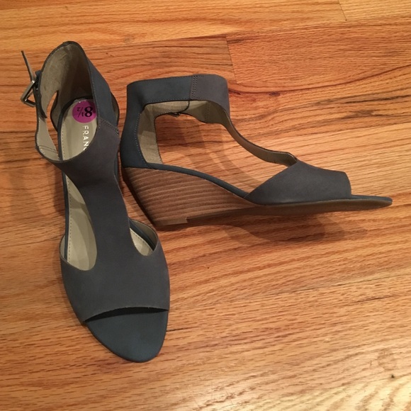 Wedge heels