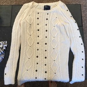 🔥Super cozy, warm American eagle studded sweater