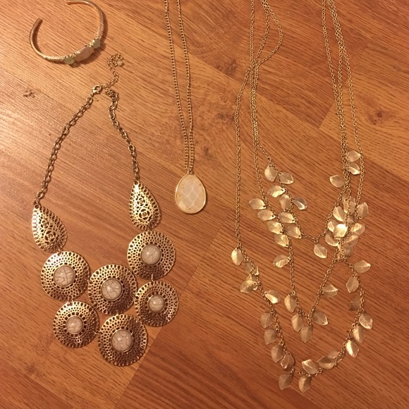 Avon Signature Collection Jewelry