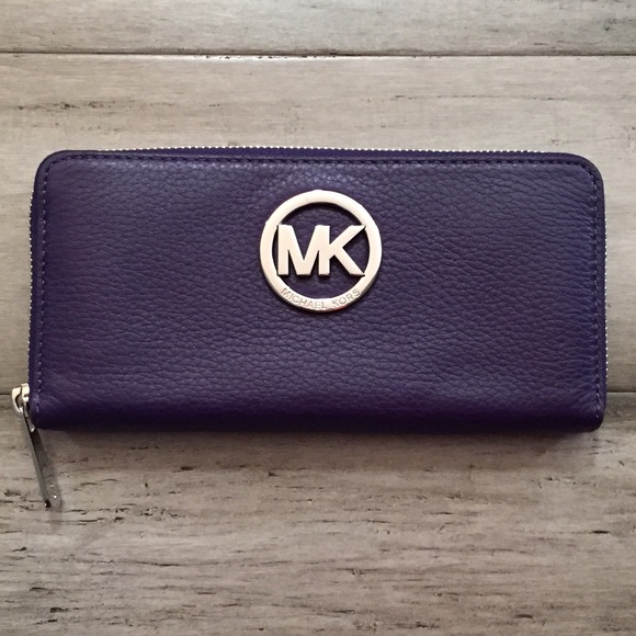 Michael Kors Fulton Zip Around Wallet