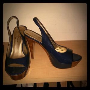 Blue patten leather sling back shoes