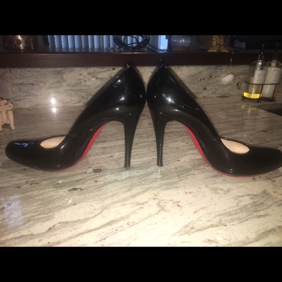 Christian Louboutin 8.5 Black Patent "Simple Pump" - Picture 3 of 4