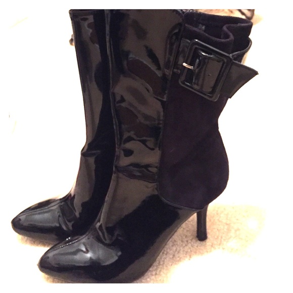 Short heeled boots - Picture 1 of 3