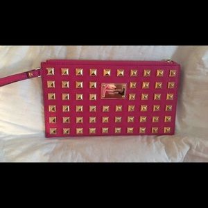 💥FLASH SALE-1hour ONLY💥Wristlet rare style