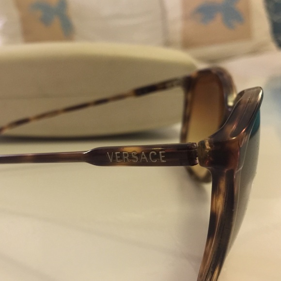 VERSACE SUNGLASSES - Picture 2 of 5