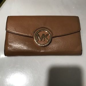 Michael Kors tan leather wallet