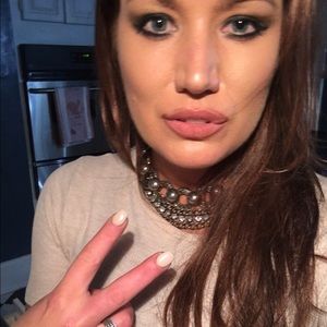 Meet your Posher, Christina